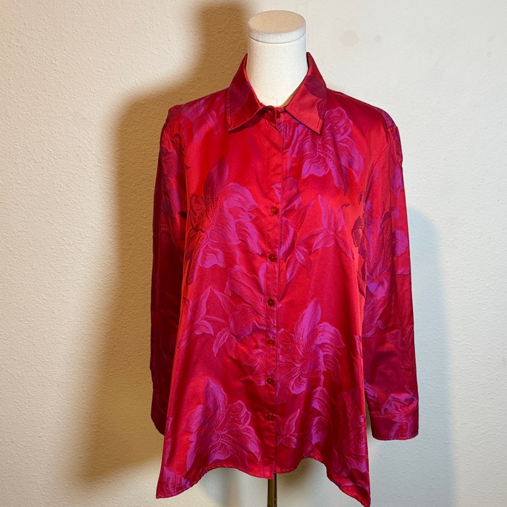 Finley Elegant Red & Pink Floral Embossed Button Blouse size XL